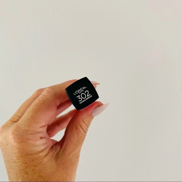 L’ORÉAL infallible pro matte gloss 302 fuchsia - Picture 3 of 6